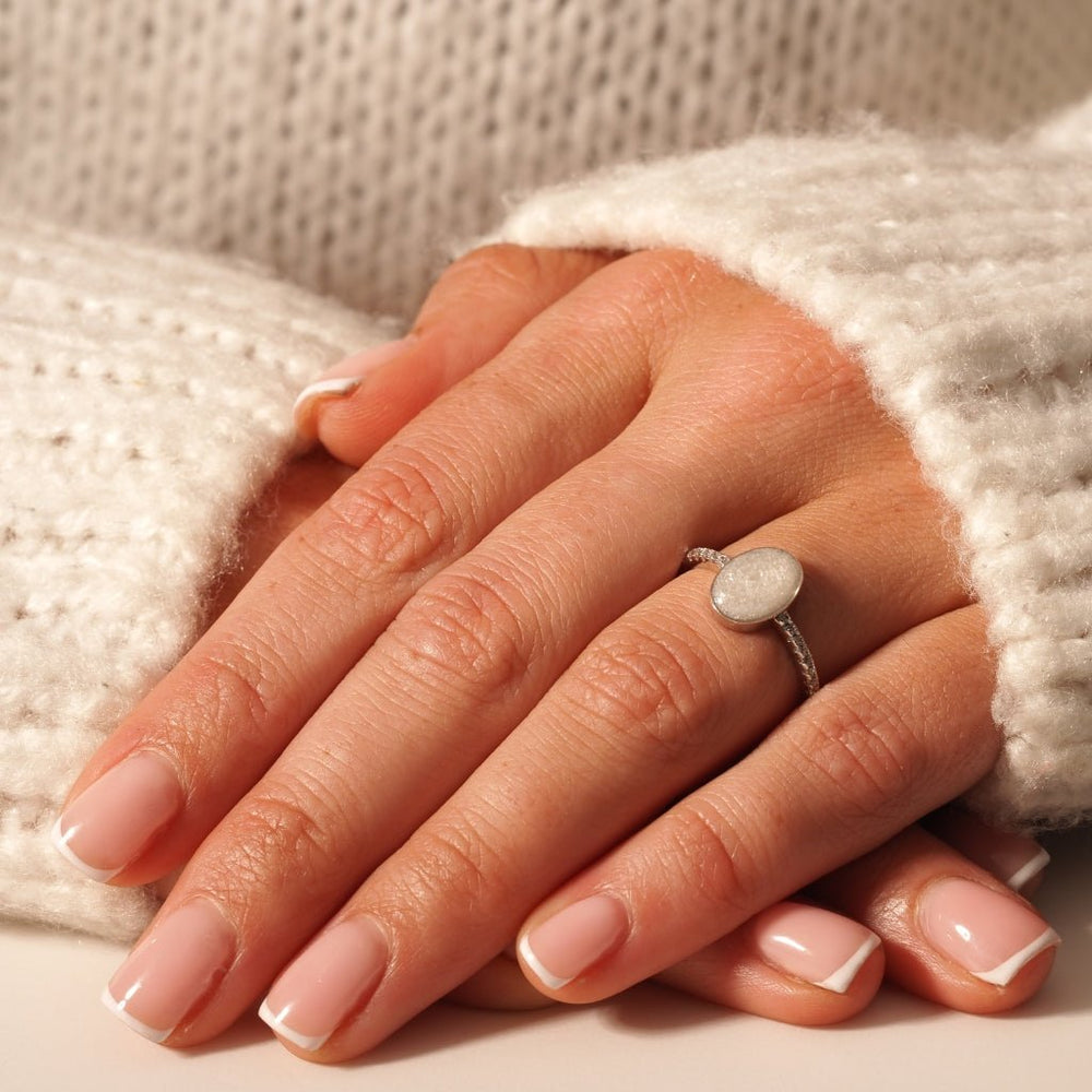 Crystal Set Oval Ashes Ring - MemoriesMade