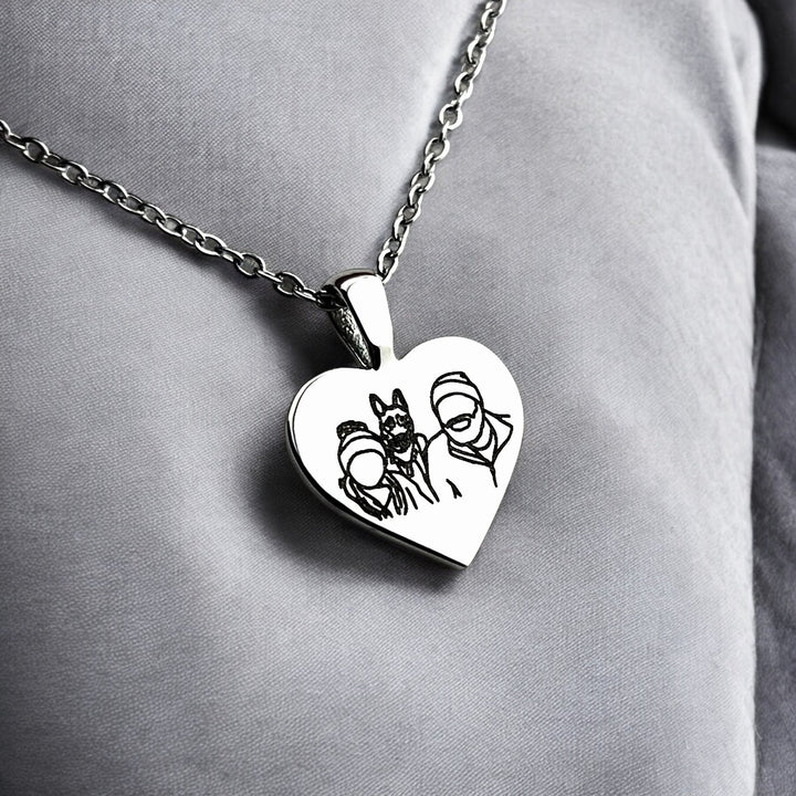 Line Art Heart Necklace - MemoriesMade