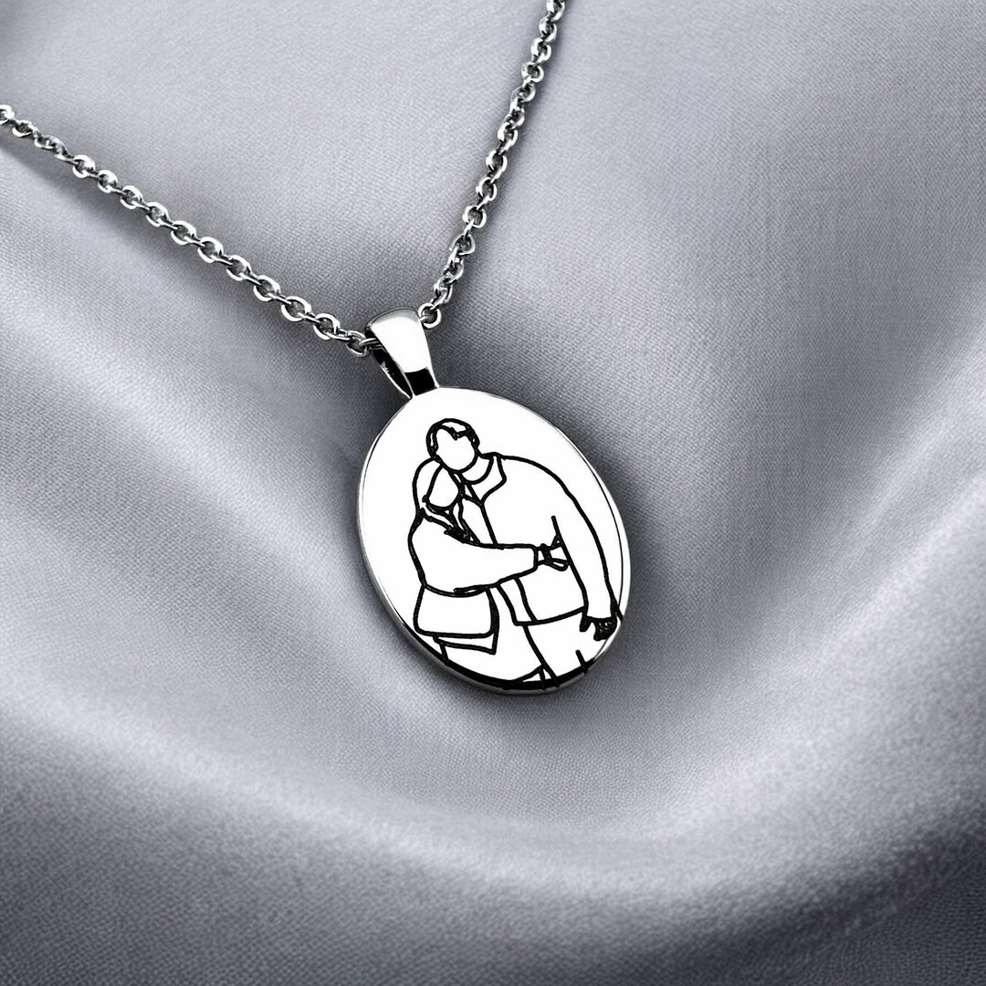 Line Art Oval Necklace - MemoriesMade