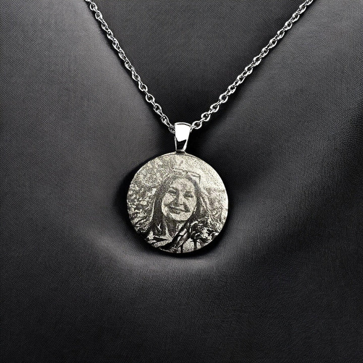 Photo Classic Necklace - MemoriesMade