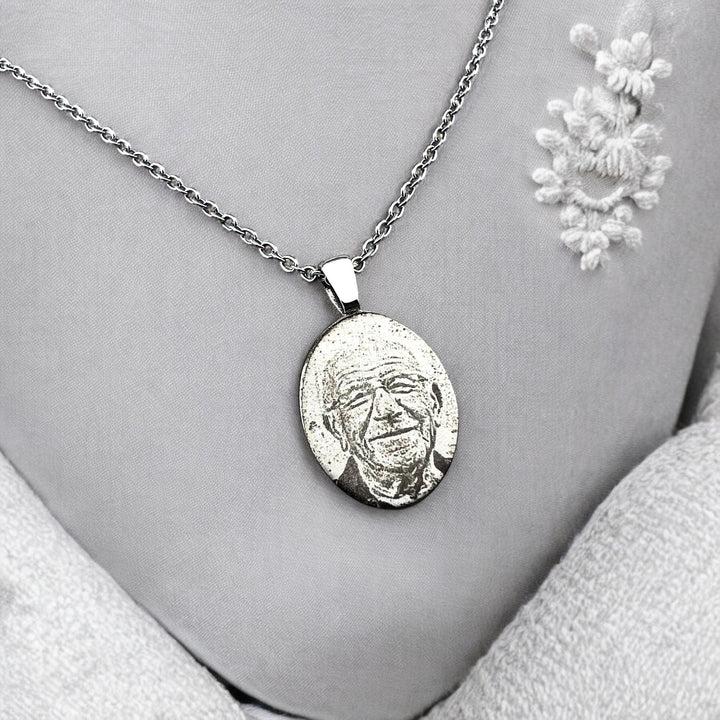 Photo Oval Necklace - MemoriesMade