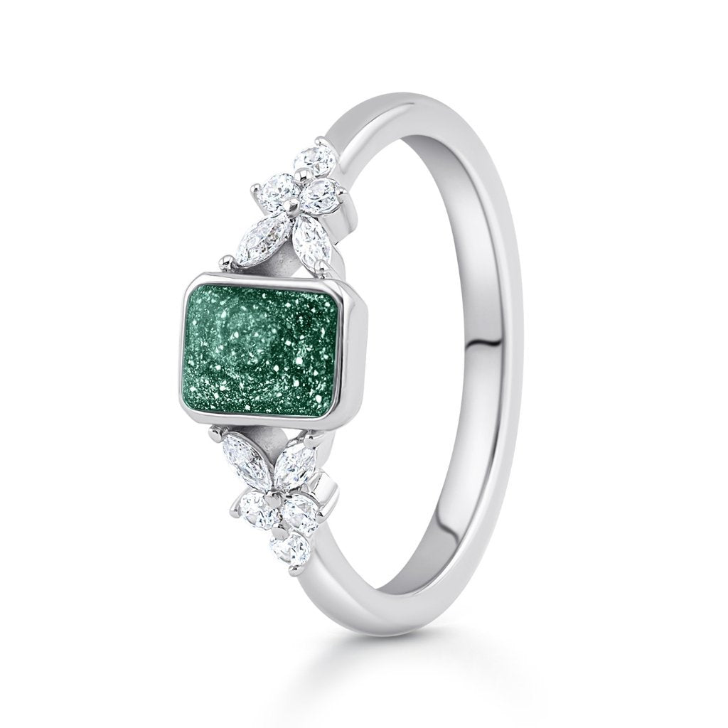 Radiance Emerald Ashes Ring - MemoriesMade