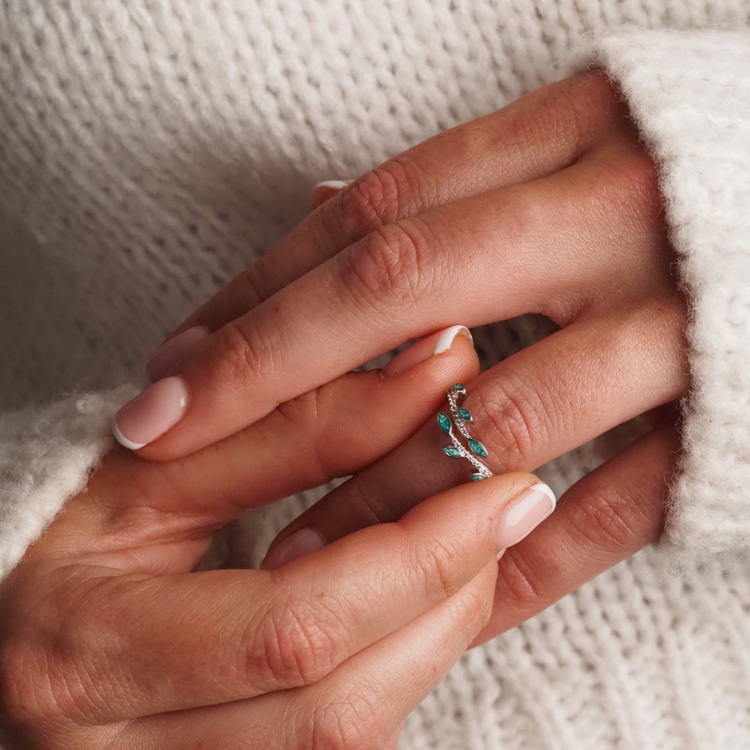 Vine of Life Ashes Ring - MemoriesMade