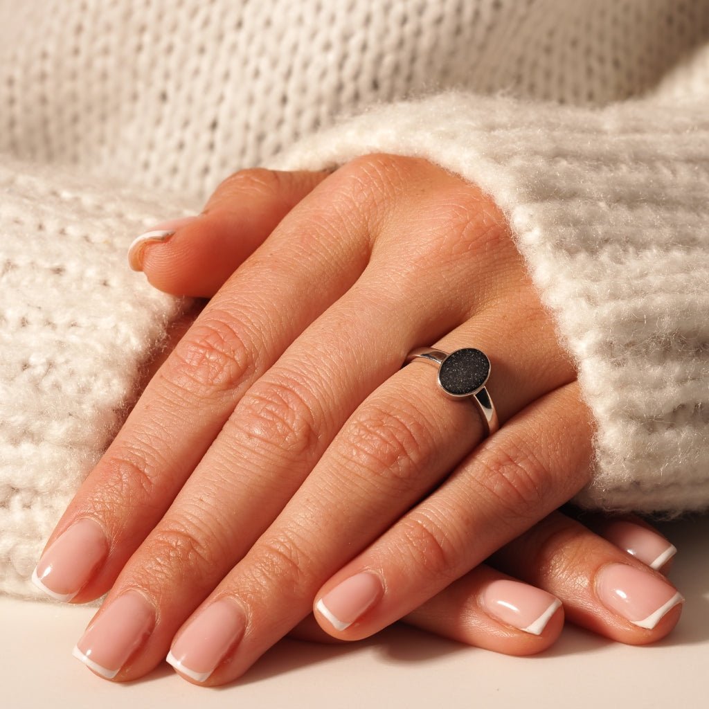 Classic Oval Ashes Ring - MemoriesMade