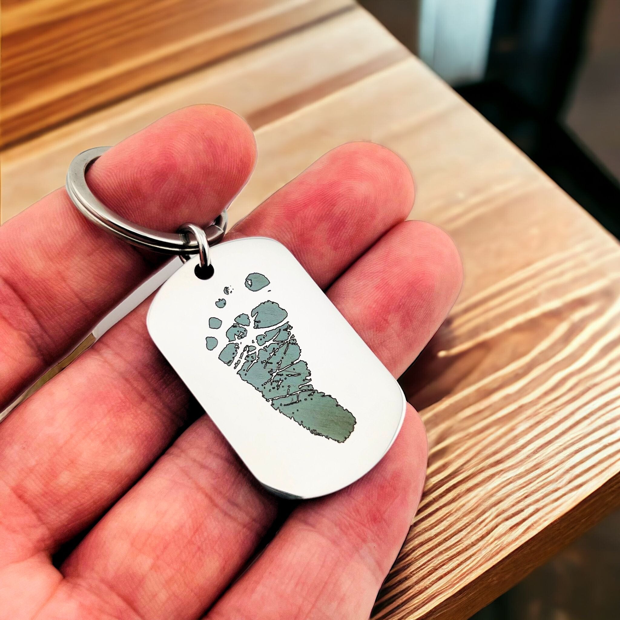 Footprint Flat Bar Keychain - MemoriesMade