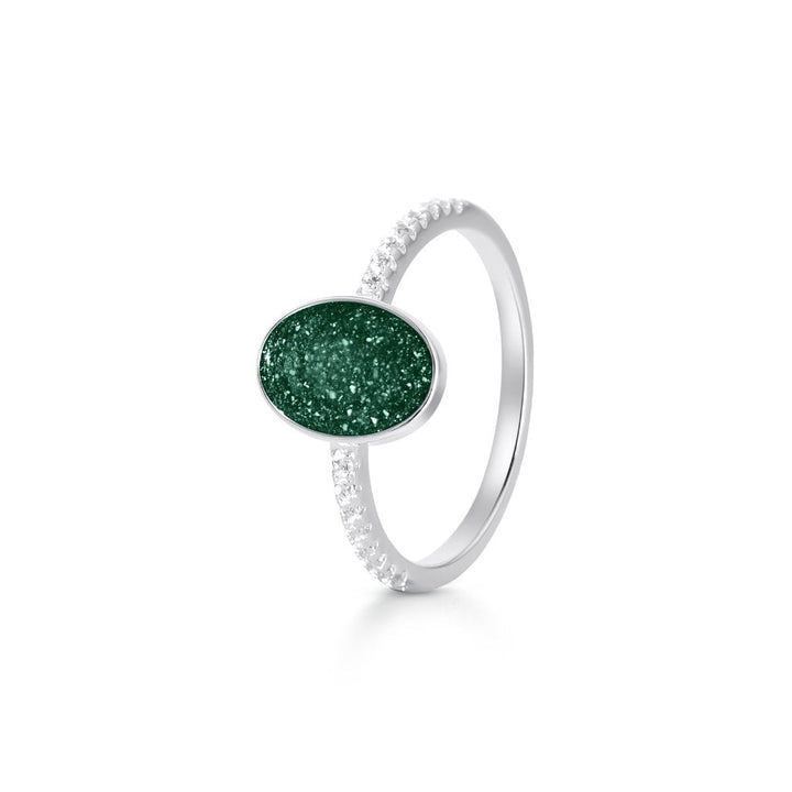 Oval Ashes Ring with Fine Crystals - MemoriesMade