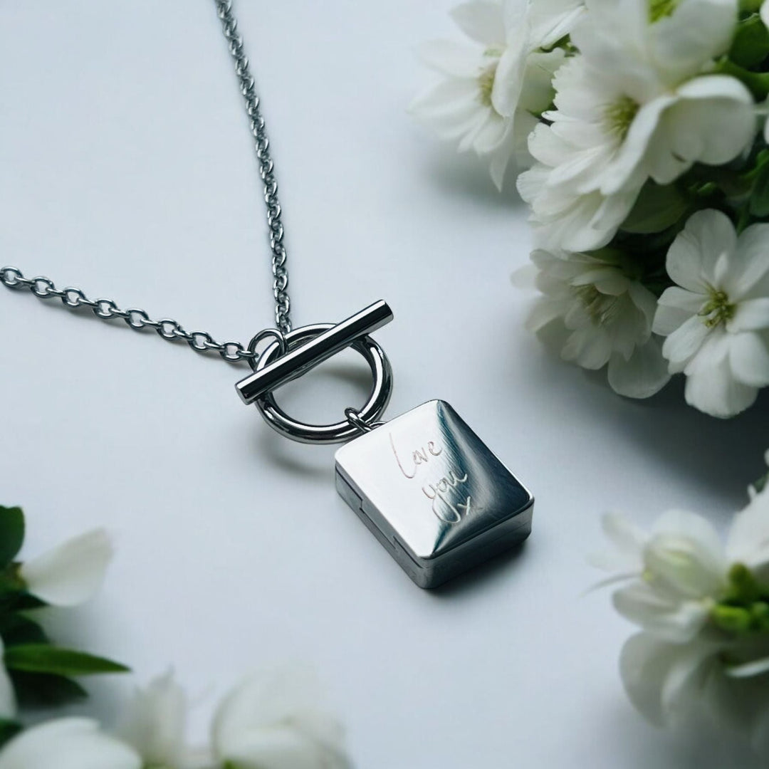 Photo Locket Necklace - MemoriesMade