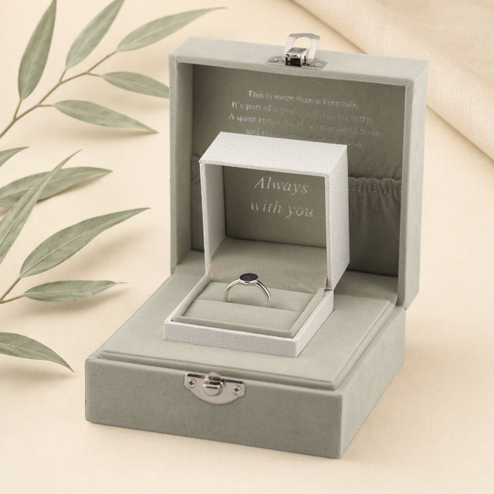 Yellow Gold Classic Oval Ashes Ring - MemoriesMade