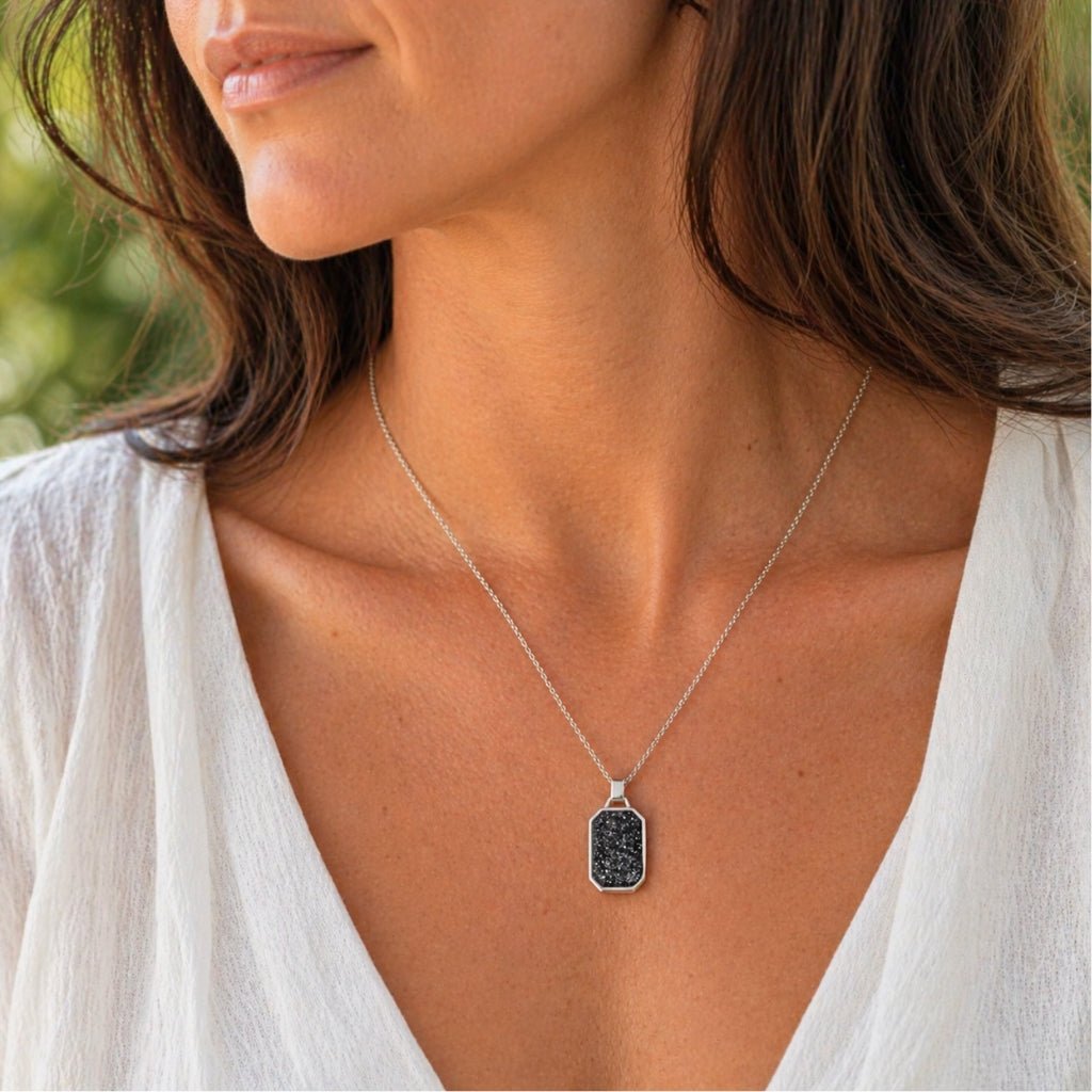 Yellow Gold Edge - Cut Ashes Necklace - MemoriesMade