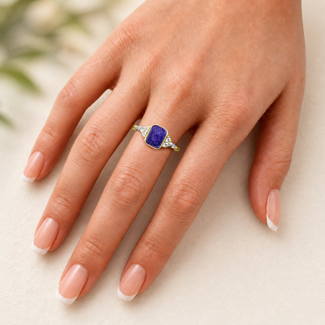 Yellow Gold Harmony Emerald Ashes Ring - MemoriesMade