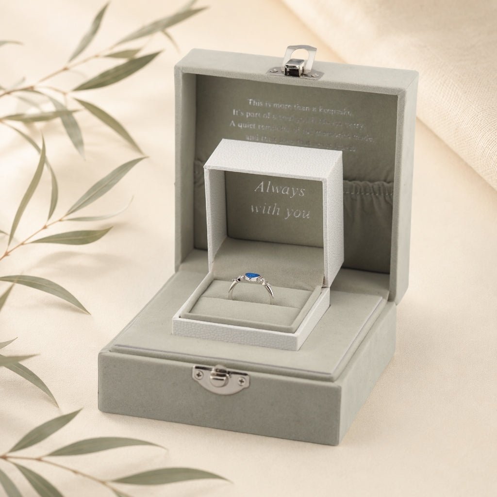 Yellow Gold Harmony Heart Ashes Ring - MemoriesMade