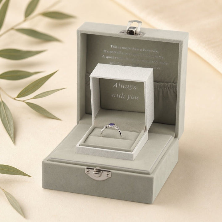 Yellow Gold Radiance Oval Ashes Ring - MemoriesMade