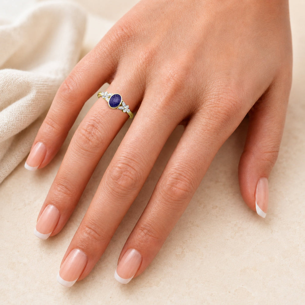 Yellow Gold Radiance Oval Ashes Ring - MemoriesMade